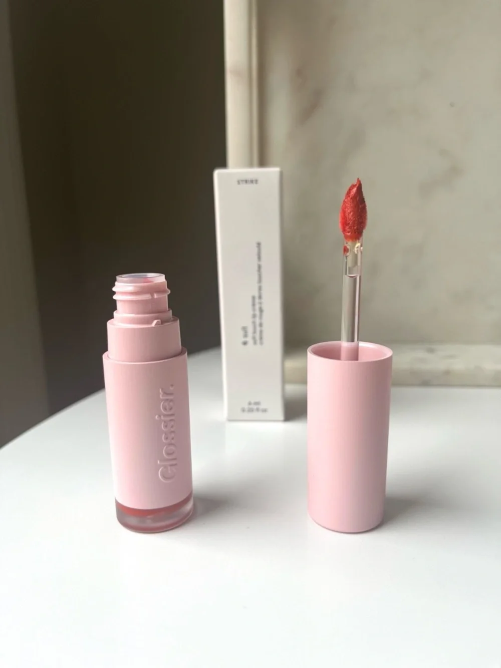 Glossier suit lip
